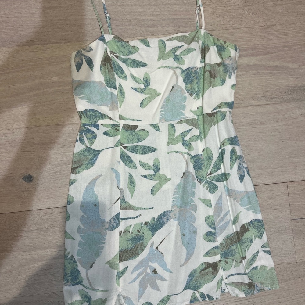 En Creme Green Leaf Print Mini Dress